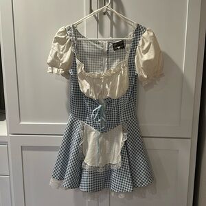 Dorthy women’s costume size small